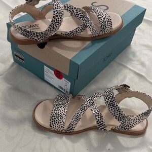 TOMS Women's Spotted Sandals - Black and Cream